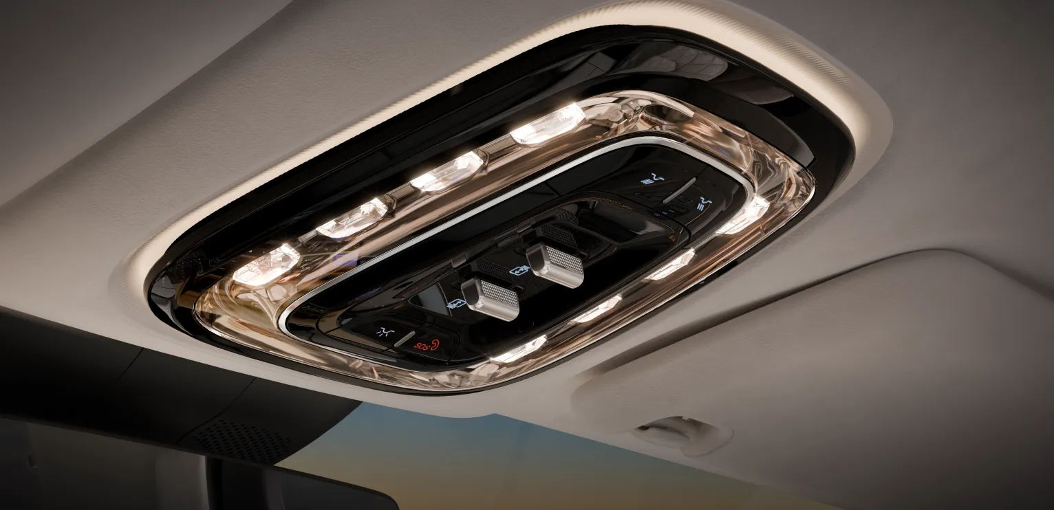 Interior 8